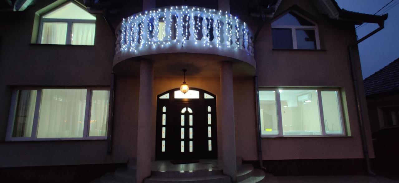 Hotel Casa Blanco Oradea Exterior foto